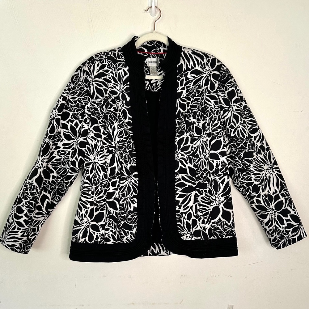 CHICO’S Travelers Black & White Floral Open Front Blazer XL or Chicos 3